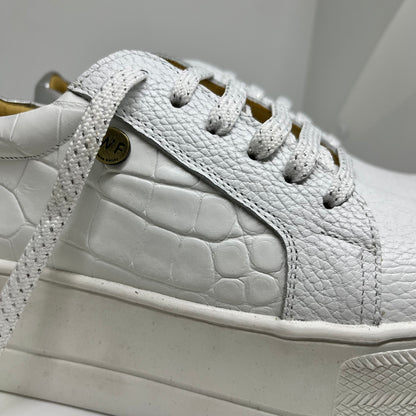 Zapatilla Blanca Croco Plata Alta